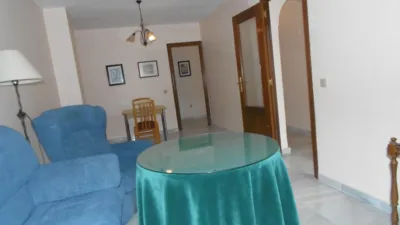 Piso en alquiler en Calle de la Raya Real, Zona Avenida de Juan Diego (Bormujos) de 750 €<span>/mes</span>