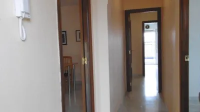 Piso en alquiler en Calle de la Raya Real, Zona Avenida de Juan Diego (Bormujos) de 750 €<span>/mes</span>