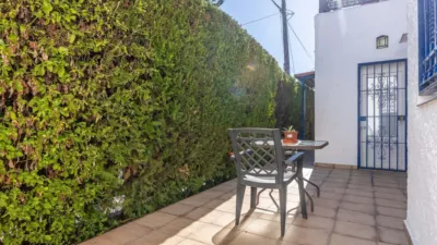 Chalet on Calle de la Virgen del Rocío photo 10