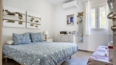 Chalet on Calle de la Virgen del Rocío photo 28