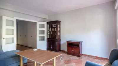 Apartment on Rafael Salgado Street photo 5