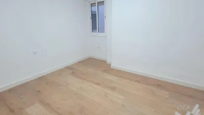 Piso en venta en Avinguda d'Abril, Alcanar de 104.000 €