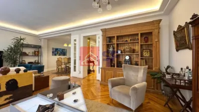 Apartment on Calle del Duque de Sesto photo 2