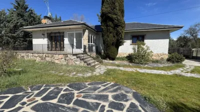 Chalet in Alpedrete photo 2