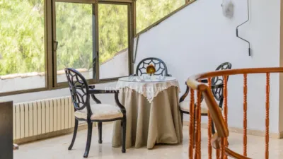 Chalet on Avinguda de Camp de Morvedre photo 14