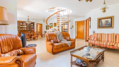 Chalet on Avinguda de Camp de Morvedre photo 50
