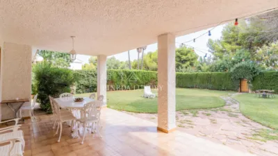 Chalet on Avinguda de Camp de Morvedre photo 54