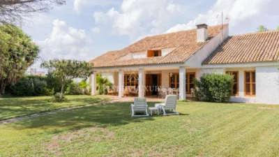 Chalet on Avinguda de Camp de Morvedre photo 61
