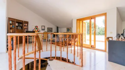 Chalet on Avinguda de Camp de Morvedre photo 6
