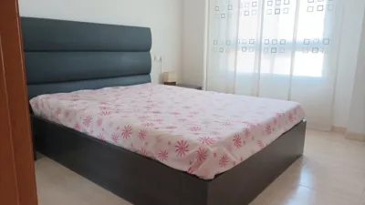 Apartment for sale on Carrer de Jacinto Benavente photo 2