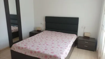 Apartment for sale on Carrer de Jacinto Benavente photo 3