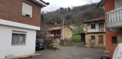 Casa en venta en Barrio de San Juan de Raicedo, 33, Arenas de Iguña de 49.500 €