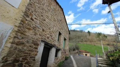 Casa en venta en Barrio de San Juan de Raicedo, 33, Arenas de Iguña de 49.500 €