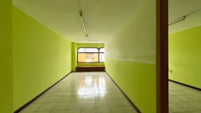 Local comercial en venta en Calle de Felisa Campuzano, 21, Los Corrales de Buelna de 65.000 €