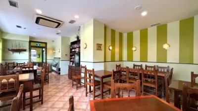 Local comercial en venta en Calle de Menéndez Pelayo, 6, Los Corrales de Buelna de 112.000 €
