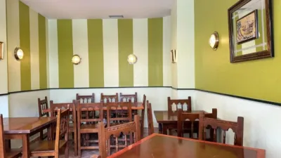 Local comercial en venta en Calle de Menéndez Pelayo, 6, Los Corrales de Buelna de 112.000 €