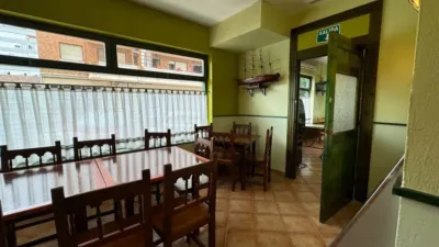 Local comercial en venta en Calle de Menéndez Pelayo, 6, Los Corrales de Buelna de 112.000 €