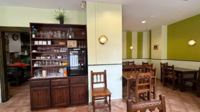 Local comercial en venta en Calle de Menéndez Pelayo, 6, Los Corrales de Buelna de 112.000 €