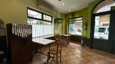 Local comercial en venta en Calle de Menéndez Pelayo, 6, Los Corrales de Buelna de 112.000 €