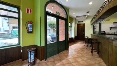 Local comercial en venta en Calle de Menéndez Pelayo, 6, Los Corrales de Buelna de 112.000 €
