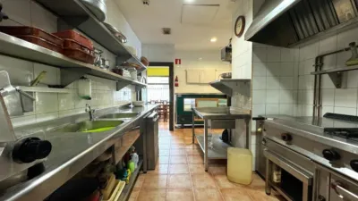 Local comercial en venta en Calle de Menéndez Pelayo, 6, Los Corrales de Buelna de 112.000 €