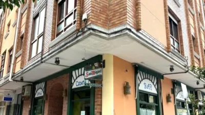 Local comercial en venta en Calle de Menéndez Pelayo, 6, Los Corrales de Buelna de 112.000 €