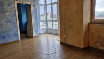 Piso en venta en Calle de Joaquín Costa, Reinosa de 46.000 €