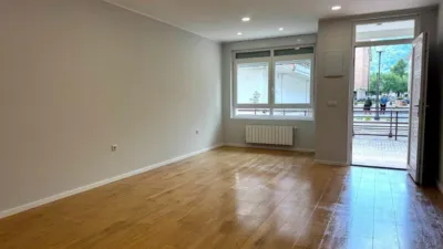 Piso en venta en Calle de Aragón, 2, Los Corrales de Buelna de 135.000 €