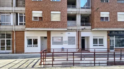 Piso en venta en Calle de Aragón, 2, Los Corrales de Buelna de 150.000 €