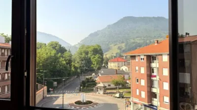 Piso en venta en Calle de la Paz, 7, Los Corrales de Buelna de 215.000 €