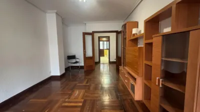 Piso en venta en Calle Julian Ceballos, 15, Centro (Torrelavega) de 220.000 €