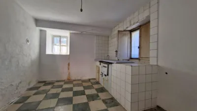 Casa en venta en Barrio de San Juan de Raicedo, 63, Arenas de Iguña de 85.000 €