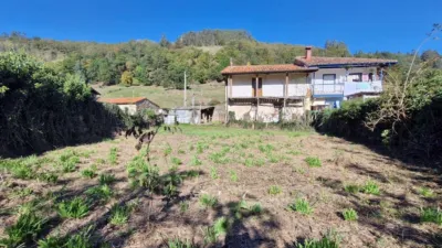 Casa en venta en Barrio de San Juan de Raicedo, 63, Arenas de Iguña de 85.000 €