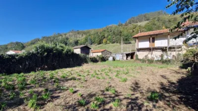 Casa en venta en Barrio de San Juan de Raicedo, 63, Arenas de Iguña de 85.000 €