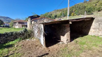 Casa en venta en Barrio de San Juan de Raicedo, 63, Arenas de Iguña de 85.000 €