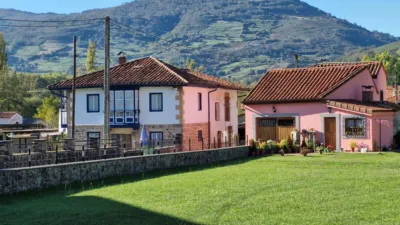 Casa en venta en Barrio de San Juan de Raicedo, 63, Arenas de Iguña de 85.000 €