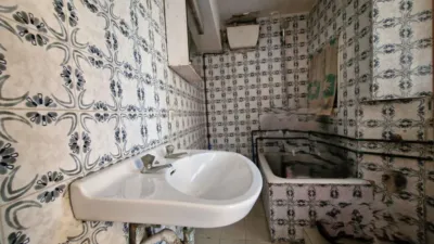 Casa en venta en Barrio de Bostronizo, 81, cerca de Carretera de San Juan Roicedo, Arenas de Iguña de 65.000 €