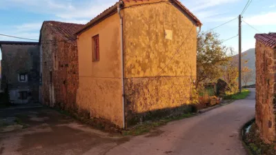 Casa en venta en Barrio de Bostronizo, 81, cerca de Carretera de San Juan Roicedo, Arenas de Iguña de 65.000 €