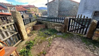 Casa en venta en Barrio de Bostronizo, 45, cerca de Carretera de San Juan Roicedo, Arenas de Iguña de 160.000 €