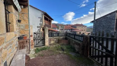 Casa en venta en Barrio de Bostronizo, 45, cerca de Carretera de San Juan Roicedo, Arenas de Iguña de 160.000 €