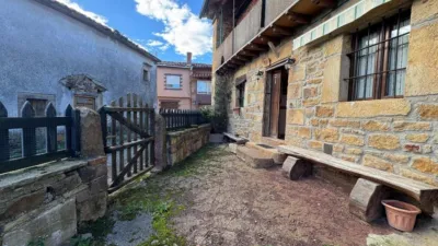 Casa en venta en Barrio de Bostronizo, 45, cerca de Carretera de San Juan Roicedo, Arenas de Iguña de 160.000 €