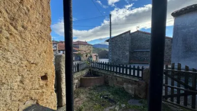 Casa en venta en Barrio de Bostronizo, 45, cerca de Carretera de San Juan Roicedo, Arenas de Iguña de 160.000 €
