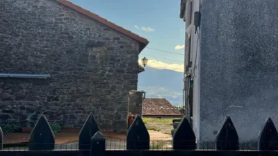 Casa en venta en Barrio de Bostronizo, 45, cerca de Carretera de San Juan Roicedo, Arenas de Iguña de 160.000 €