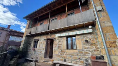 Casa en venta en Barrio de Bostronizo, 45, cerca de Carretera de San Juan Roicedo, Arenas de Iguña de 160.000 €