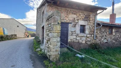 Casa en venta en Barrio de Bostronizo, 45, cerca de Carretera de San Juan Roicedo, Arenas de Iguña de 160.000 €