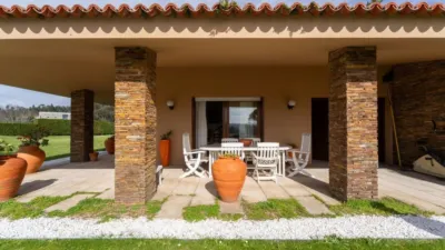 Chalet on Avenida de Berdón photo 3