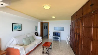 Apartment on the 1st Line photo 5
