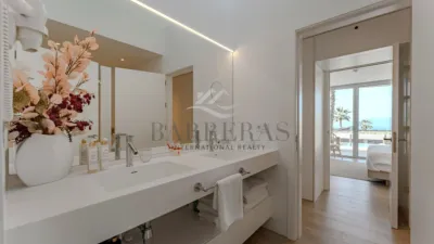 Chalet on Calle Josefina de La Torre photo 30