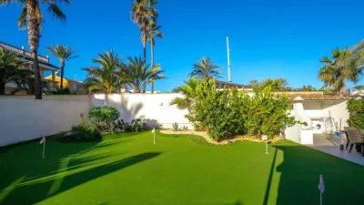 Villa on Carrer de les Violetes photo 16