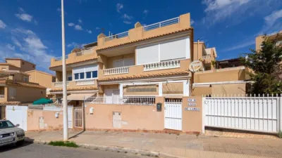 Terraced house on Carrer de Colòmbia photo 2